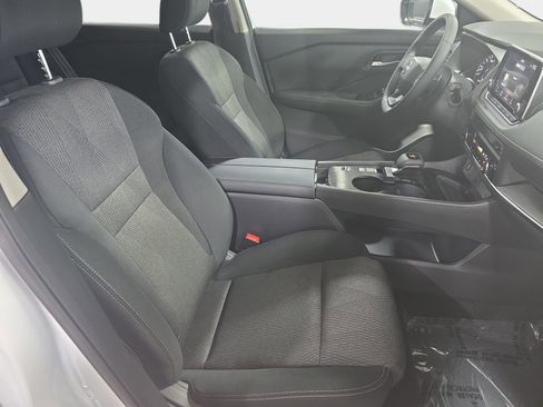 New 2026 Nissan Rogue SV FWD image 10