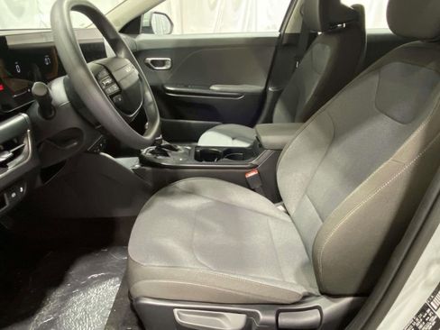New 2026 Kia K4 LXS image 16