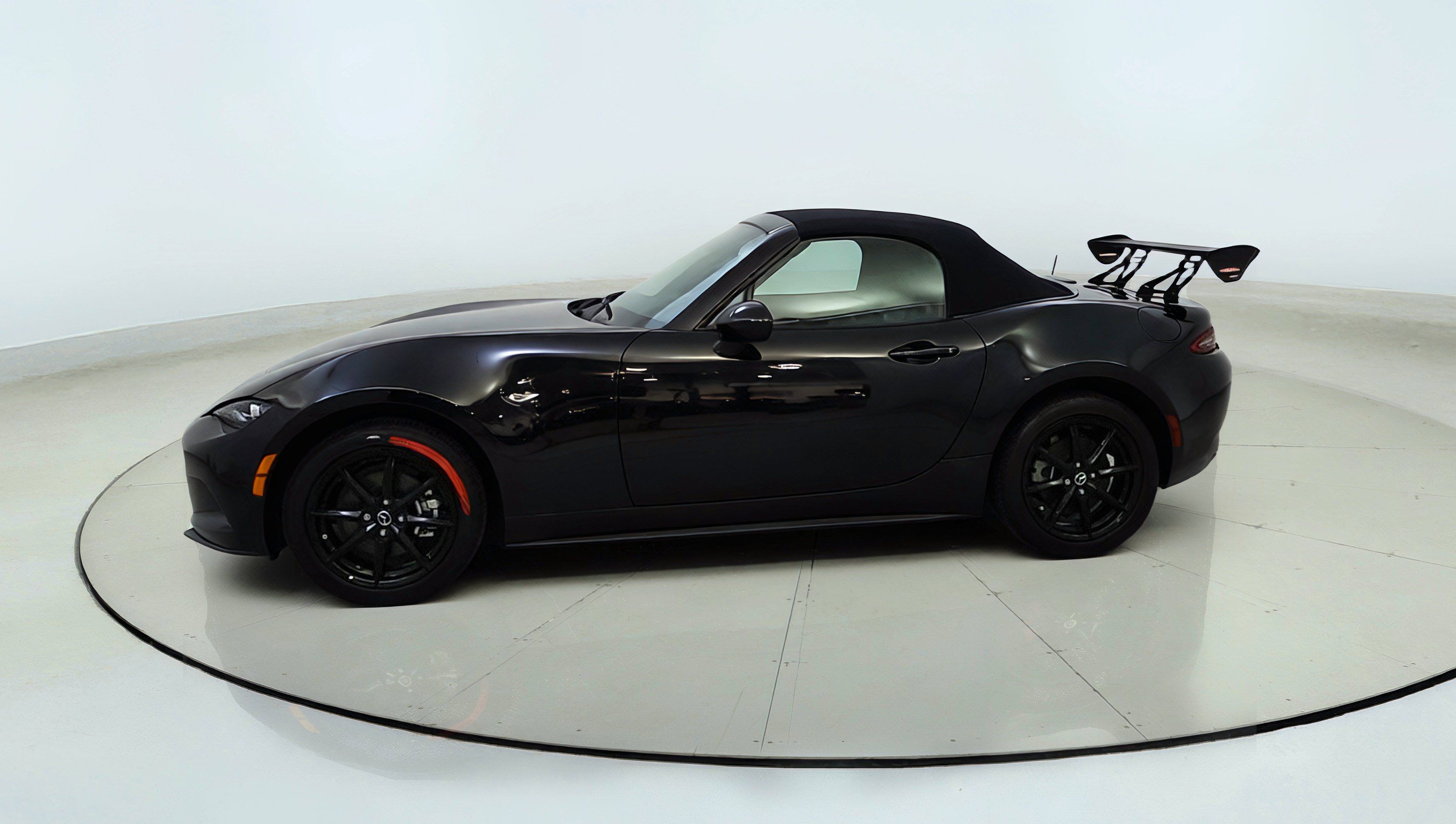 Used 2024 MAZDA MX-5 Miata Sport RWD image 4