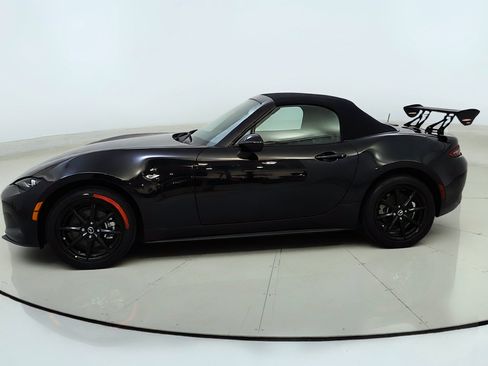 Used 2024 MAZDA MX-5 Miata Sport RWD image 4