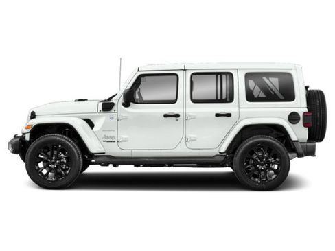 Certified 2022 Jeep Wrangler Unlimited Sahara w/ Cold Weather Group AWD/4WD image 2