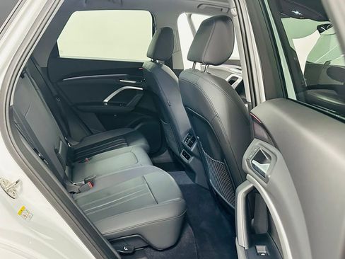 Certified 2025 Audi Q5 Premium w/ Convenience Package image 24