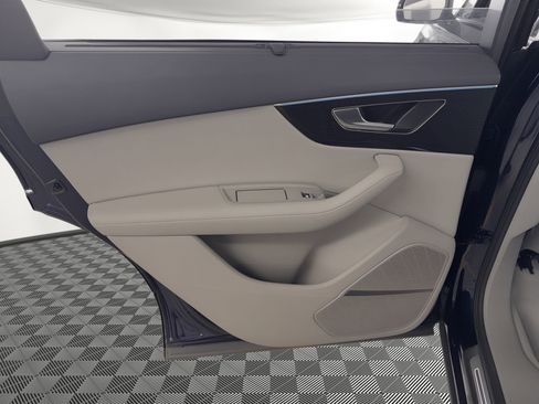 Used 2023 Audi Q7 3.0T Prestige w/ Prestige Package image 17