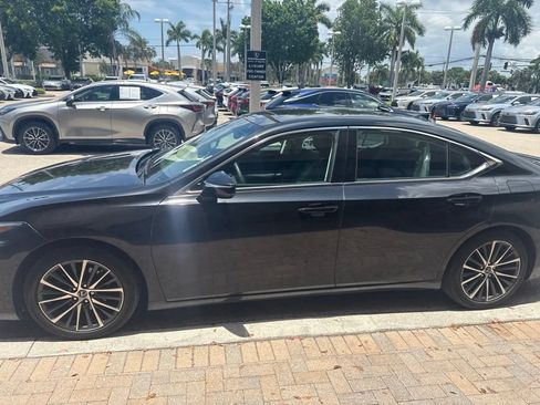 Used 2023 Lexus ES 350 w/ Premium Package FWD image 4