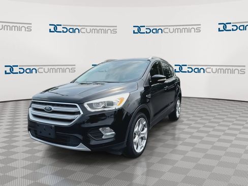 Used 2019 Ford Escape Titanium AWD/4WD image 4