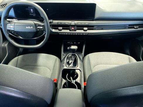 Certified 2025 Kia K4 FWD image 31