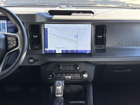 Used 2024 Ford Bronco Big Bend image 25