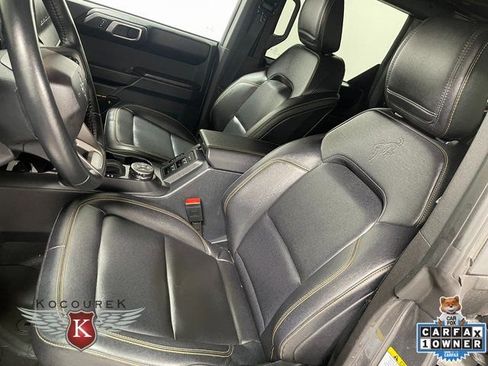 Used 2024 Ford Bronco Badlands image 13