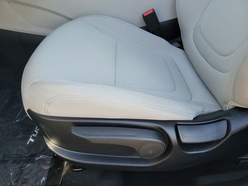 Certified 2026 Hyundai Tucson SE FWD image 21