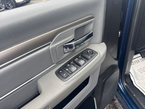 Used 2020 RAM 1500 Classic SLT AWD/4WD image 16