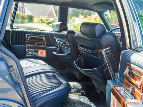 Used 1989 Cadillac Brougham RWD image 22