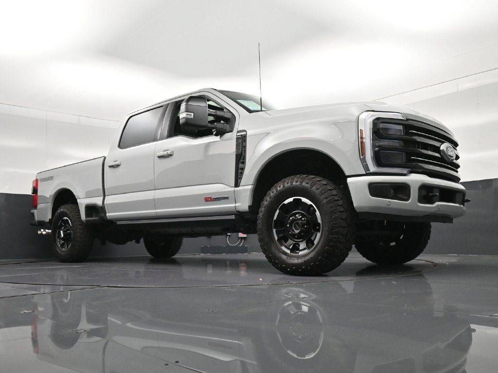 Used 2025 Ford F250 Platinum w/ Tremor Off-Road Package AWD/4WD image 28