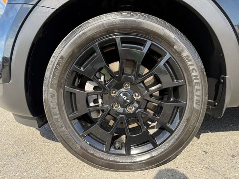 Certified 2022 Kia Telluride SX w/ SX Prestige Package AWD/4WD image 9