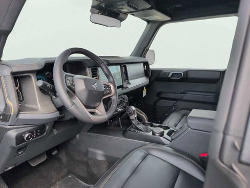 New 2025 Ford Bronco Badlands w/ Sasquatch Package image 8