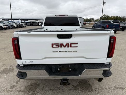 Used 2024 GMC Sierra 3500 Pro w/ Convenience Package image 7