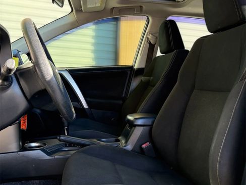 Used 2013 Toyota RAV4 XLE FWD image 7