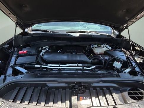 Used 2023 Chevrolet Silverado 1500 LT AWD/4WD image 32