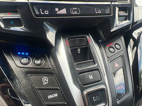 Used 2018 Honda Odyssey Elite image 19