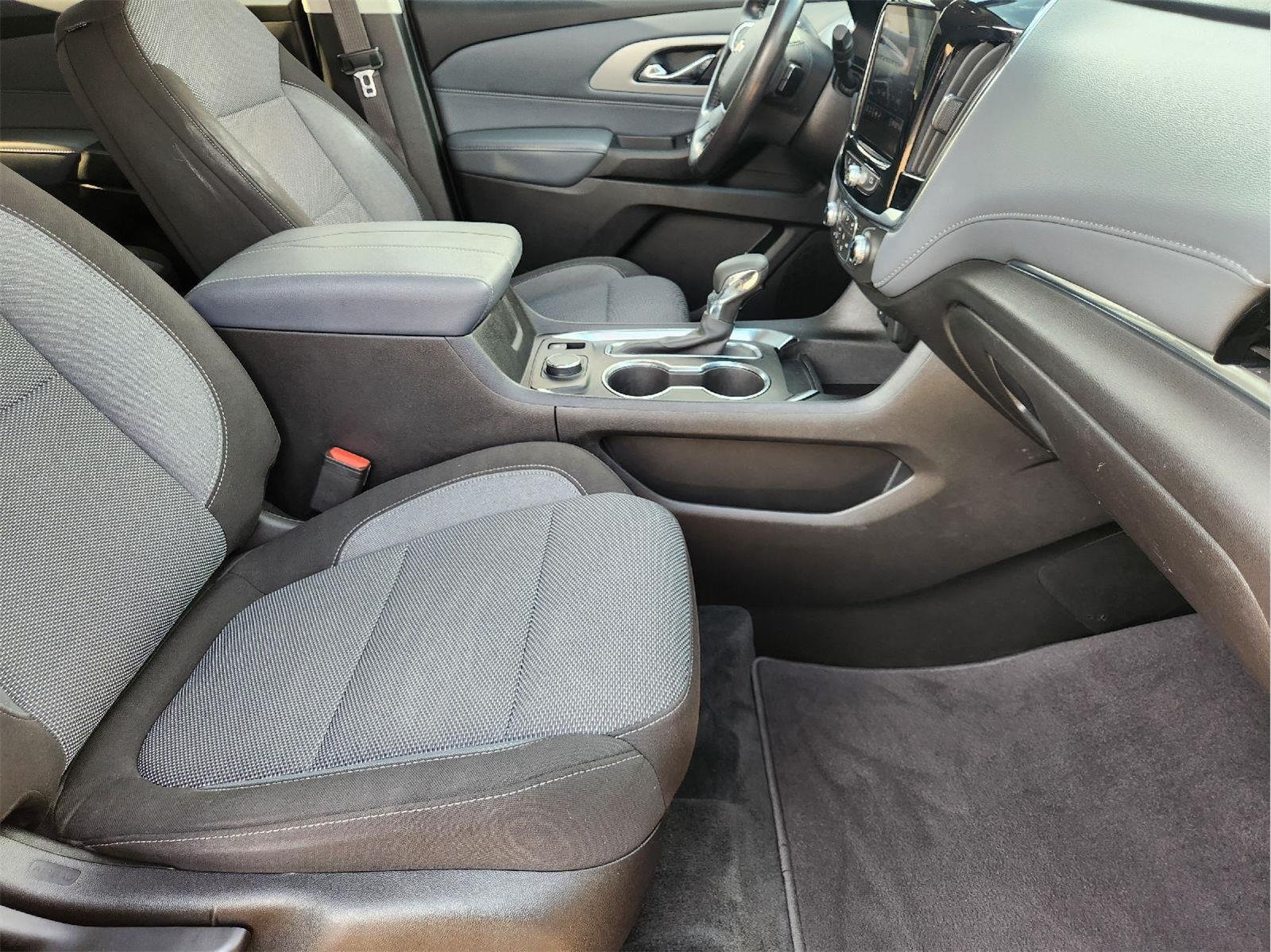 Certified 2021 Chevrolet Traverse LT FWD image 14