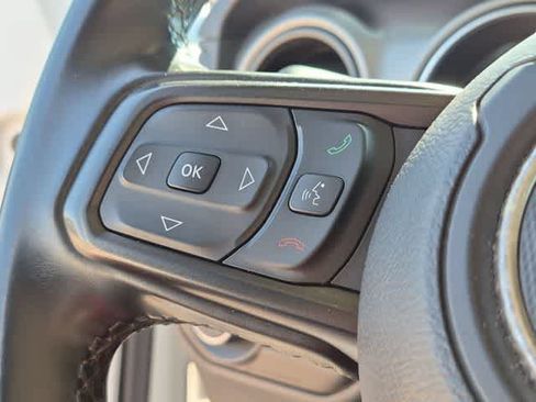 Certified 2018 Jeep Wrangler Unlimited Sport S AWD/4WD image 23