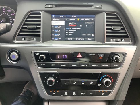 Used 2017 Hyundai Sonata Sport w/ Value Edition Package 02 image 21