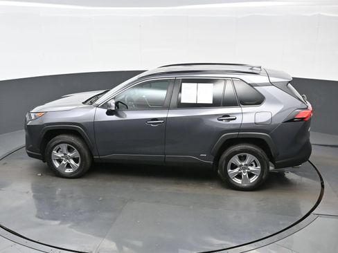 Used 2022 Toyota RAV4 LE AWD/4WD image 35