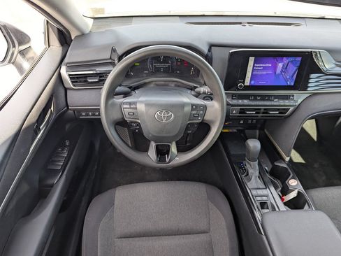 Used 2025 Toyota Camry LE FWD image 27