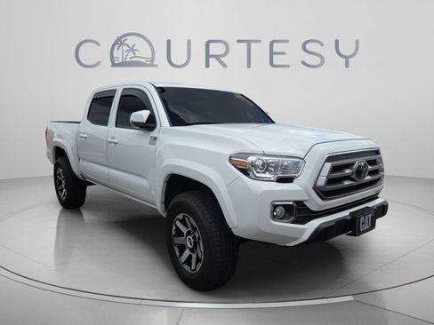 Certified 2023 Toyota Tacoma SR5 w/ Technology Package AWD/4WD image 3