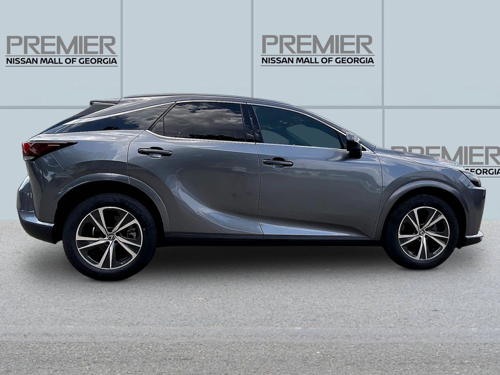 Used 2023 Lexus RX 350 Premium w/ Accessory Package AWD/4WD image 8