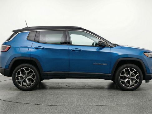 Used 2025 Jeep Compass Limited AWD/4WD image 11