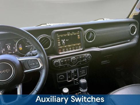 Used 2023 Jeep Wrangler Unlimited Sahara w/ Cold Weather Group AWD/4WD image 12