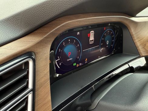 New 2026 Volkswagen Atlas SE FWD image 17