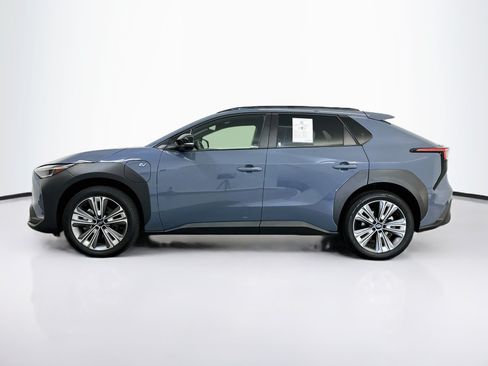 Used 2023 Subaru Solterra AWD image 4