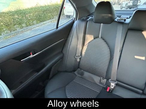 Used 2024 Toyota Camry SE w/ Convenience Package image 12