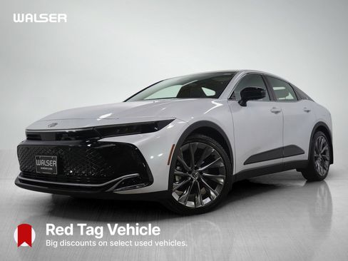 Used 2026 Toyota Crown Limited image 1