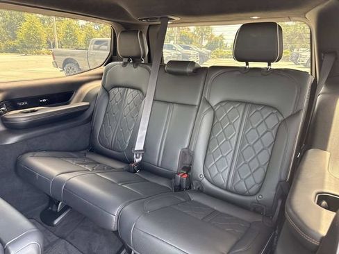 Used 2022 Jeep Grand Wagoneer Series III w/ Rear Seat Video Group 1 AWD/4WD image 13