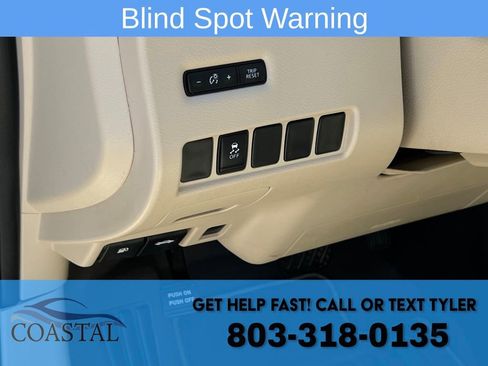 Used 2017 Nissan Murano SV w/ Premium Plus Package image 9