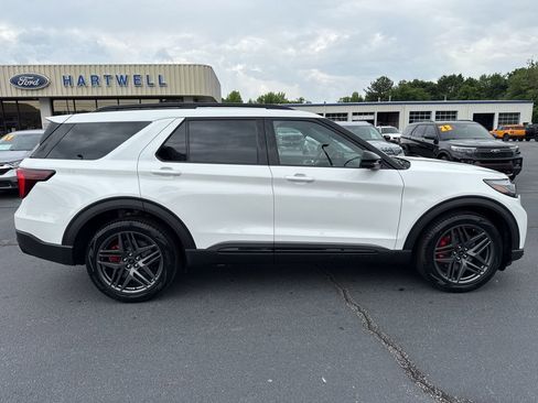 New 2026 Ford Explorer ST AWD/4WD image 29