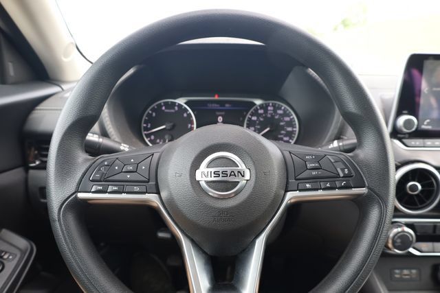 Used 2023 Nissan Sentra SV FWD image 17