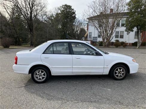 Used 2001 MAZDA Protege image 6