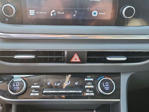 Used 2021 Hyundai Sonata SEL FWD image 17