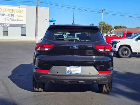 New 2026 Chevrolet TrailBlazer LT w/ Midnight Edition FWD image 5