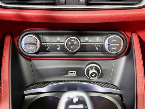 Used 2021 Alfa Romeo Stelvio Ti Sport image 23