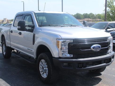 Used 2019 Ford F250 XLT AWD/4WD image 7
