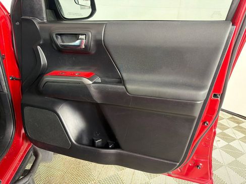 Used 2021 Toyota Tacoma TRD Sport RWD image 11