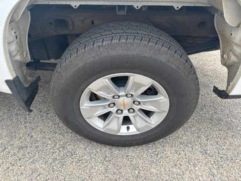 Used 2025 Chevrolet Silverado 1500 LT image 17