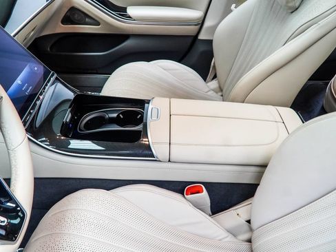 Used 2023 Mercedes-Benz S 500 4MATIC image 25