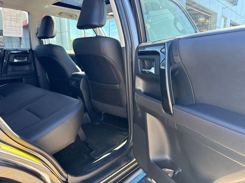 Used 2023 Toyota 4Runner TRD Off-Road Premium w/ Off Road Premium Plus Package AWD/4WD image 18