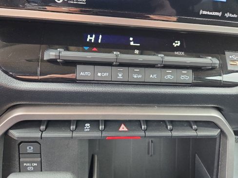 Used 2022 Toyota Tundra SR5 image 29