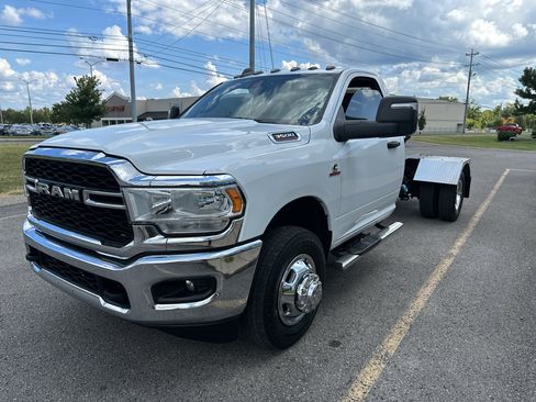 Used 2024 RAM 3500 Tradesman RWD image 7